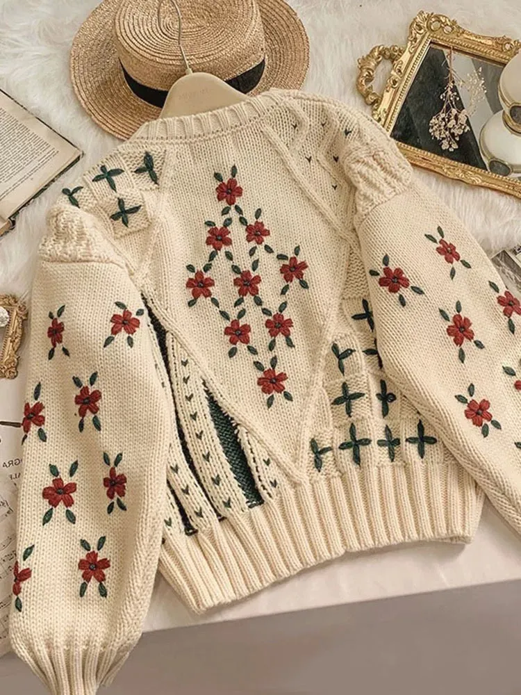 2023 Women's Korean Style Heavy Industry Loose Gentle Autumn Design Retro Christmas Soft Waxy Sweater Women's Autumn and Winter 