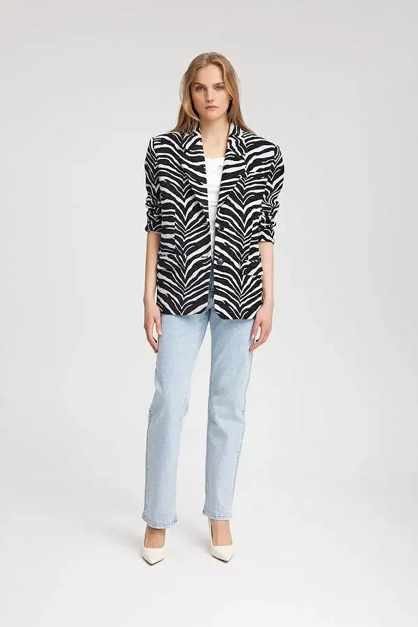 GESTUZ Tiger Stripe Blazer