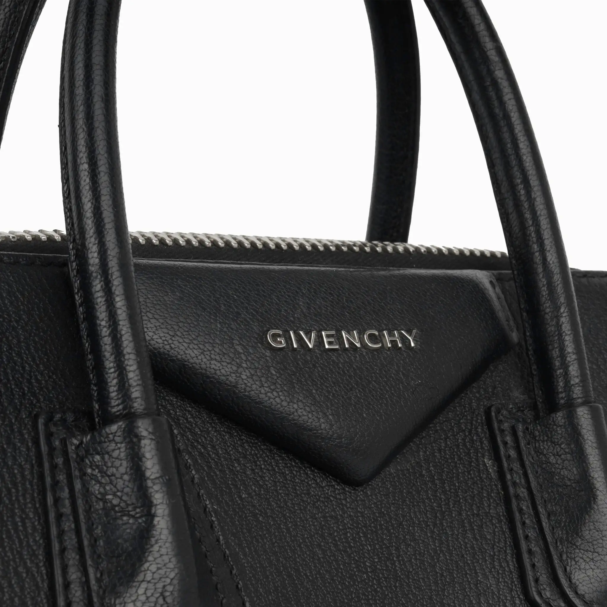 Givenchy Antigona - Medium