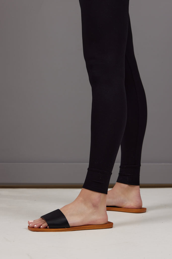 Majestic Soft Touch Jogger Style Legging in Noir