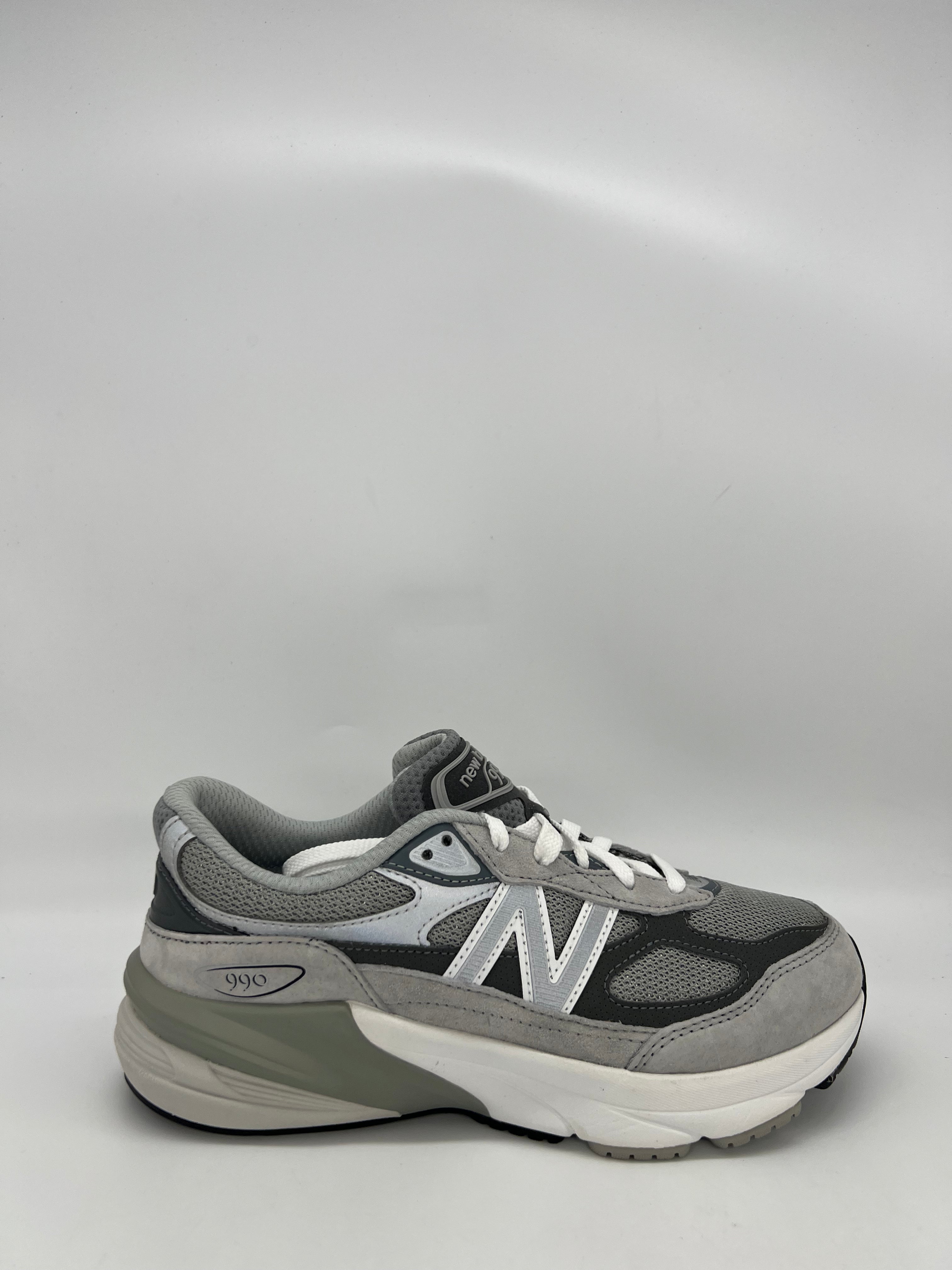 New Balance 990v6 Grey (GS)