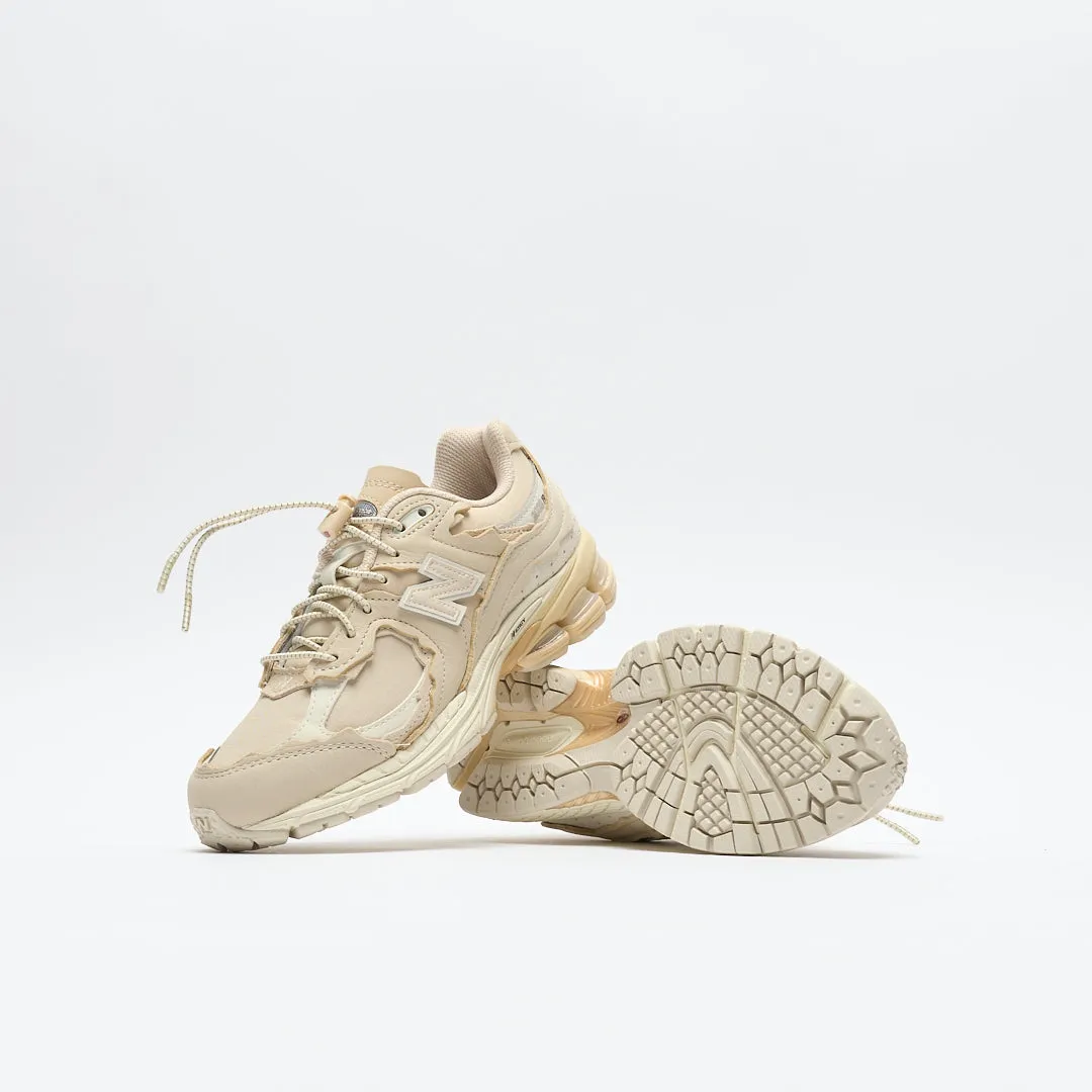 New Balance - M 2002 RDQ Protection Pack (Sandstone/Turtledove)