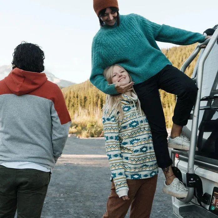 Passenger Women's Alberta Knitted Jumper | Sweatshirts & Jumpers UK